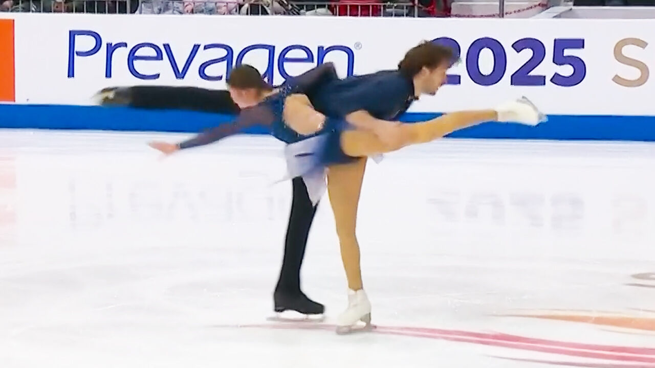 탄탄한 호흡으로 순위 뒤집기에 성공한 켈리 안 로린-루카스 이디어 [그랑프리 5차 페어 프리] 썸네일