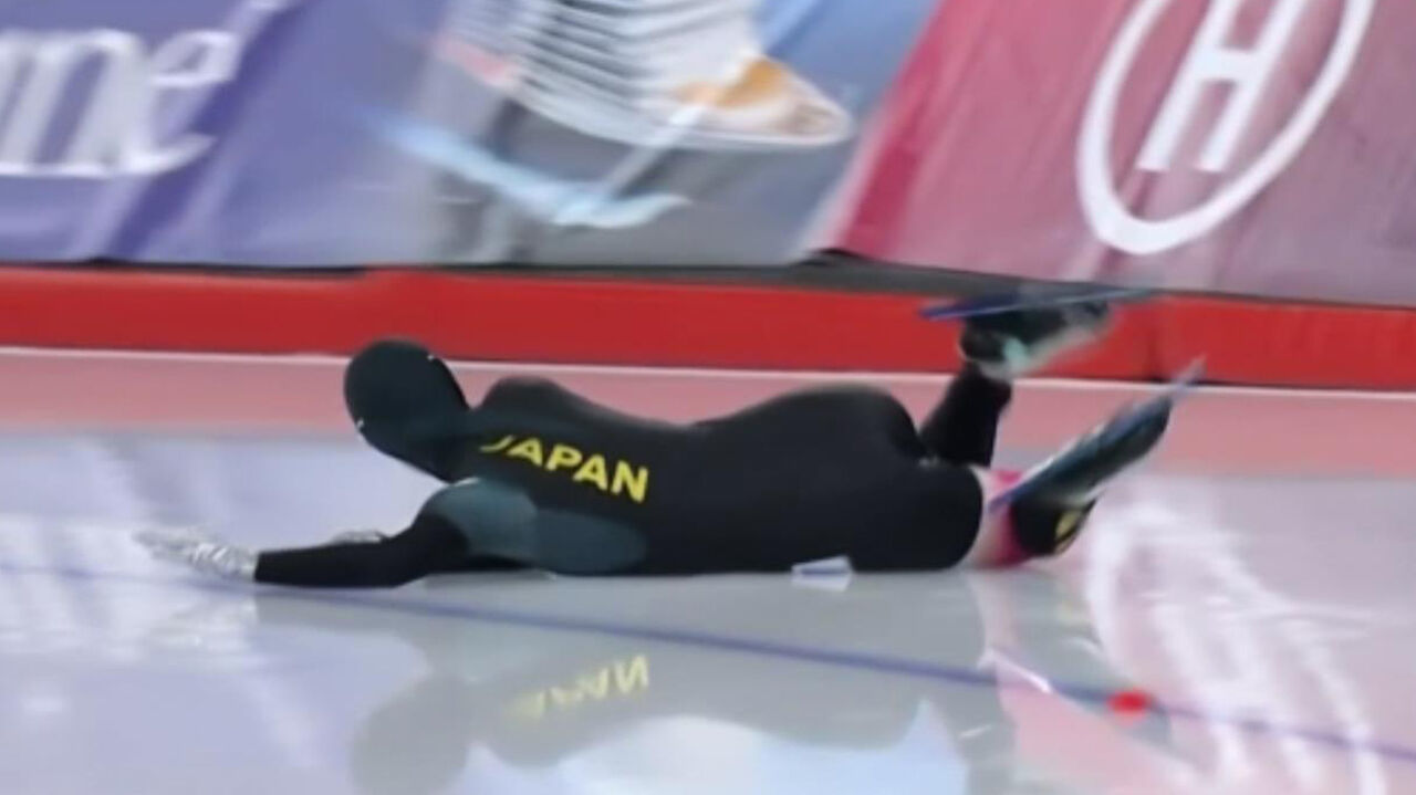 '안타까운 사고' 다리가 풀리며 넘어지는 요시다 유키노 [월드컵 2차 여자 500m] 썸네일