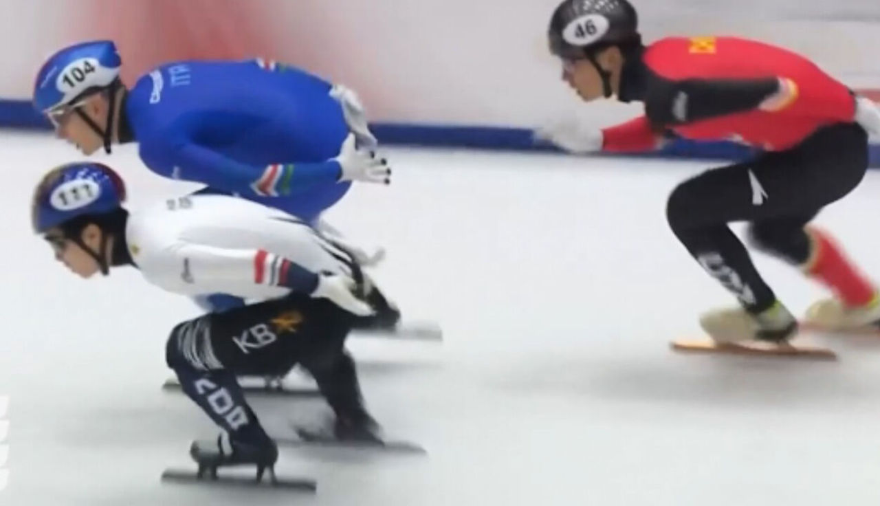 폭발적인 가속! 이정빈의 질주로 대한민국 금메달 획득 [월드투어 3차 남자 계주 5000m 결승] 썸네일