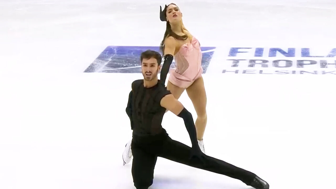 강력한 리듬에 맞춰 연기한 푸르니에-시저온 [그랑프리 6차 아이스댄스 리듬댄스] 썸네일