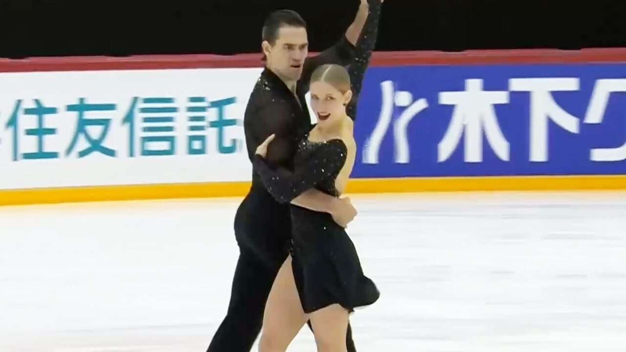 여유가 돋보인 미네르바 파비엔 하제-니키타 볼로딘 무대 [그랑프리 6차 페어 쇼트] 썸네일