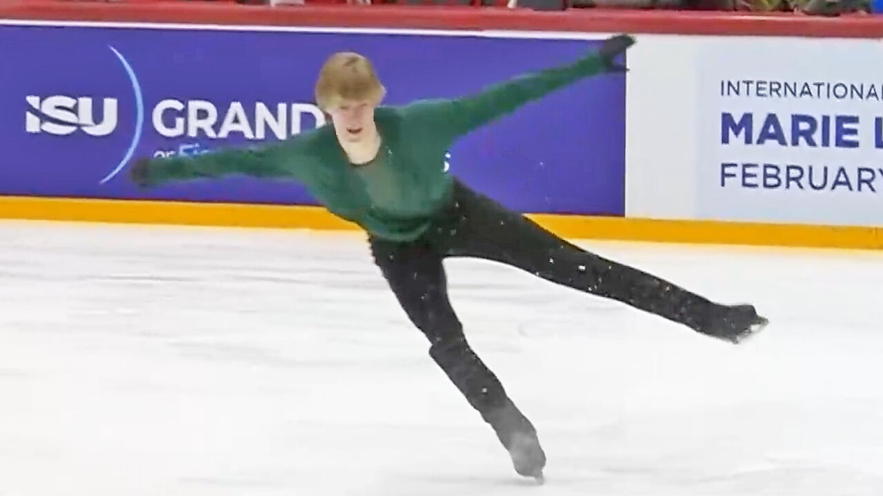 최종 3위를 기록한 스티븐 고골레프 무대 [그랑프리 6차 남자 프리] 썸네일