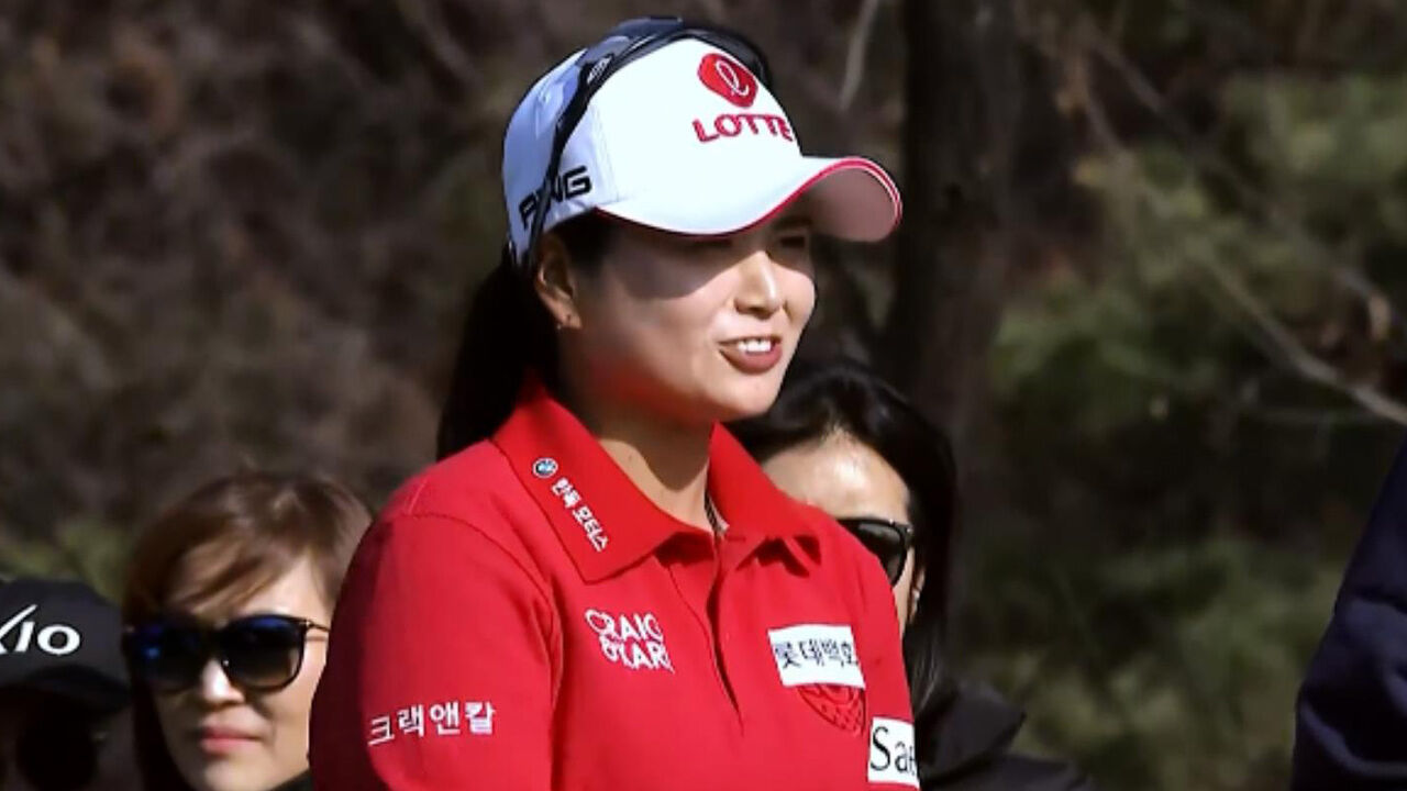 '멈출 기미가 안 보입니다!' 버디로 상승세를 이어나가는 최혜진 [백송홀딩스·부산일보 채리티매치 FR] 썸네일