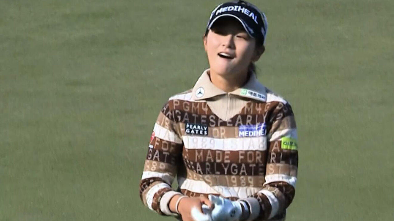 '이게 안 들어간다고요?' 너무나 아쉬워하는 박현경 [백송홀딩스·부산일보 채리티매치 FR] 썸네일