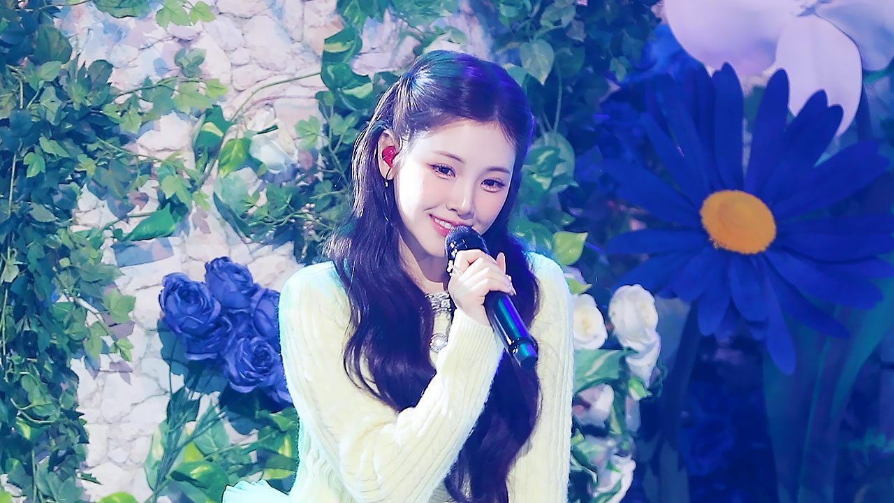 [페이스캠] MC 이현 'Blueming' (MC Yihyun FaceCam) 썸네일