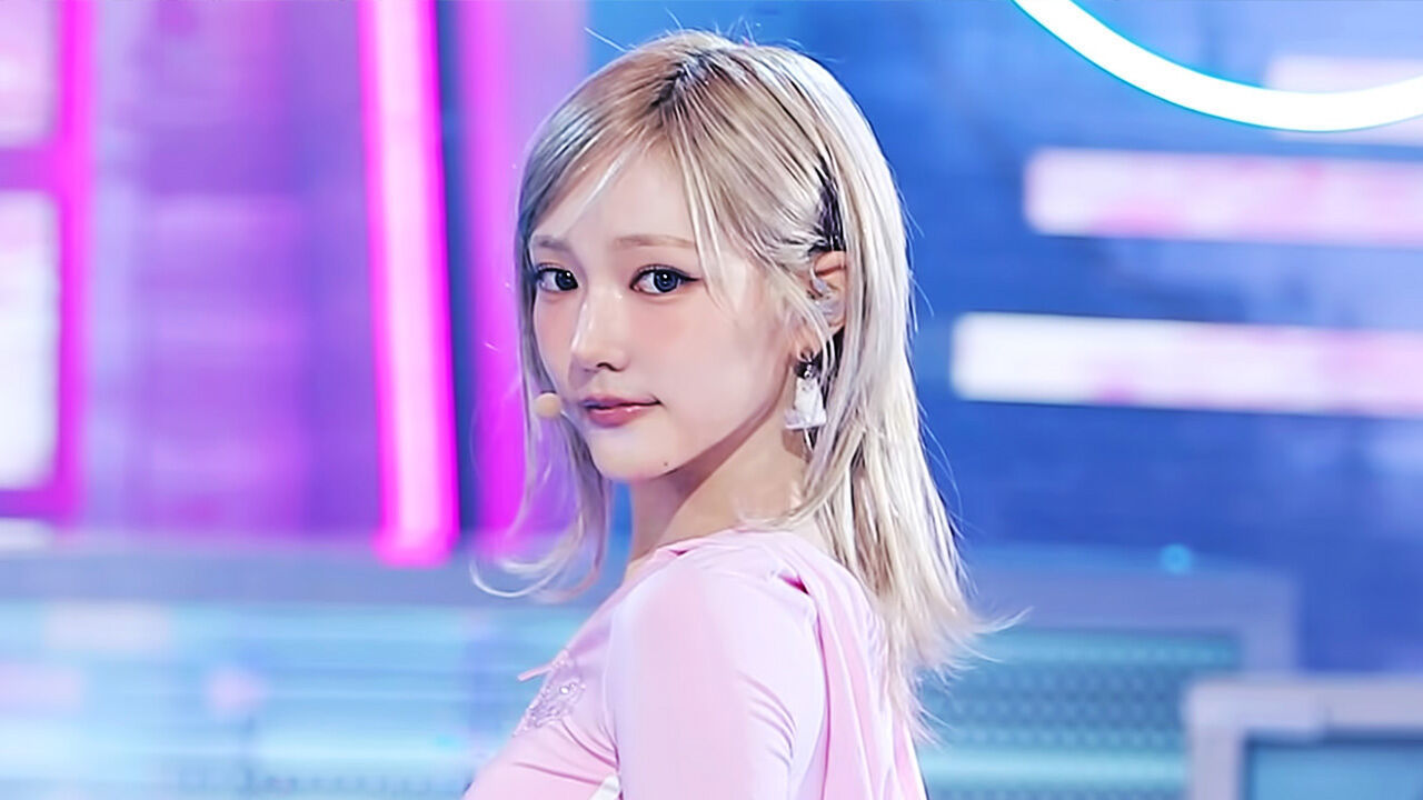 [페이스캠] 키키 지유 '404 (New Era)' (KiiiKiii JIYU FaceCam) 썸네일