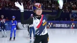 웃으며 등장한 심석희, 최종 14위 기록 [세계선수권 여자 1500m 순위결정전]