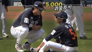 슈퍼루키 오재원 기강 잡는 강백호? 신입 독수리들의 이 바이브 무엇?! l 한화이글스 vs 두산베어스 (26.04.04) l 현장직캠