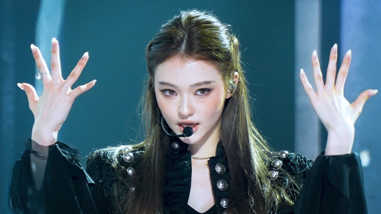 [페이스캠] 미야오 엘라 '띠로리 (DDI RO RI)' (MEOVV ELLA FaceCam) 썸네일