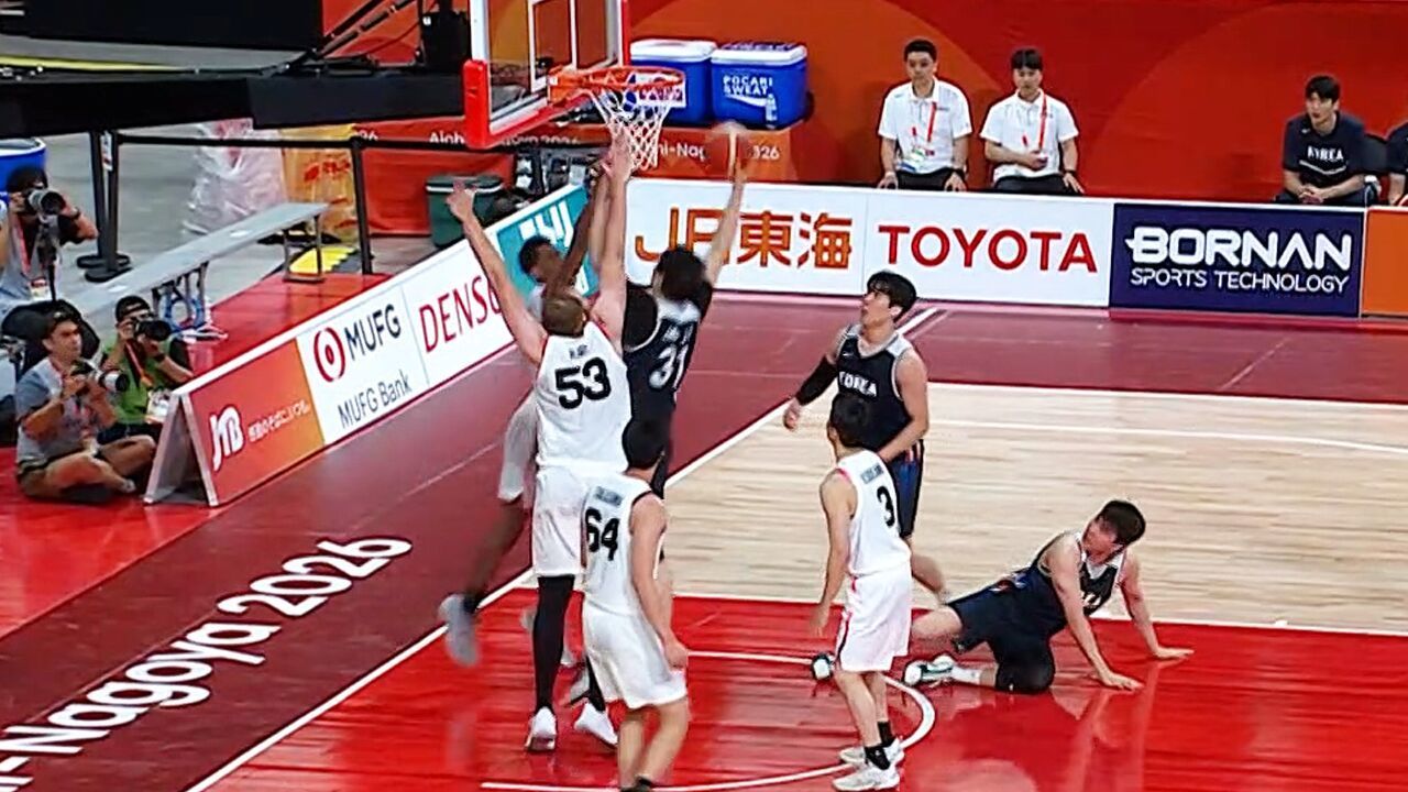 버텨낸 장재석, 골 밑 득점! [농구 조별리그 최종전 대한민국 vs 일본] 썸네일