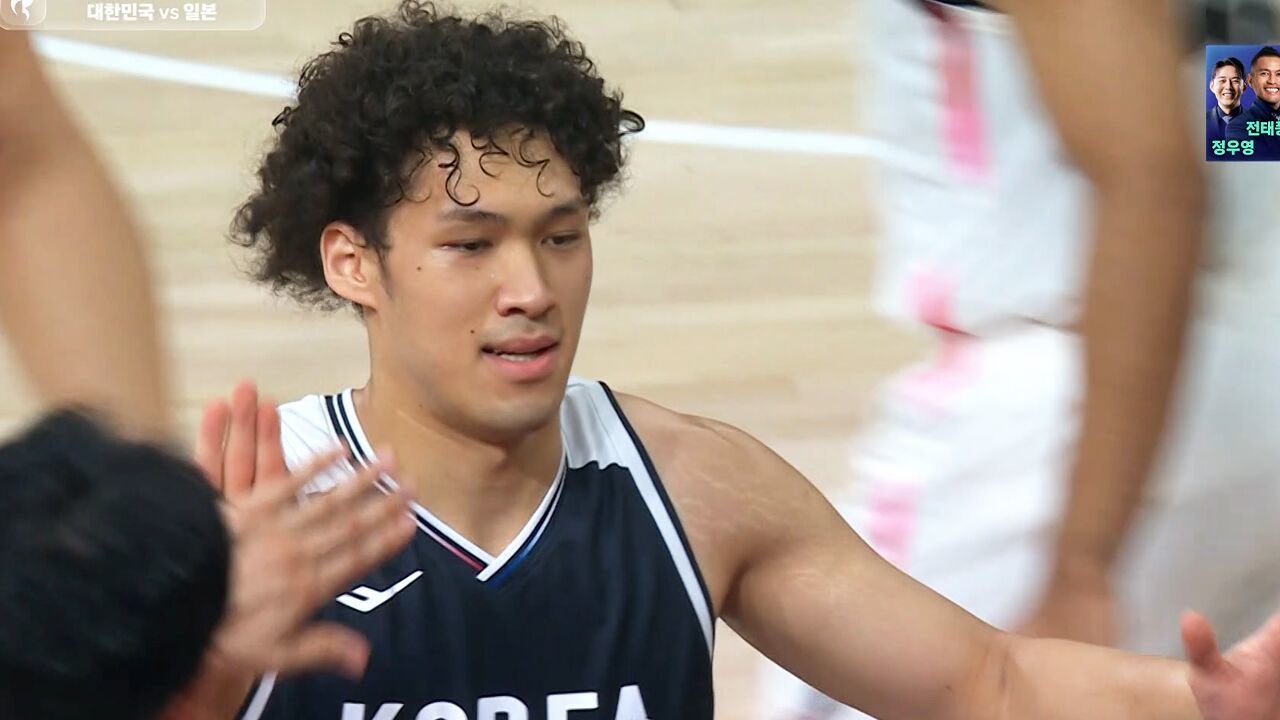 1쿼터 마무리 직전, 에디 다니엘이 보여준 에너지 [농구 조별리그 최종전 대한민국 vs 일본] 썸네일