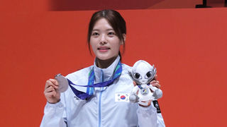 박지희 은메달 시상식 [펜싱 플뢰레 여자 개인 결승]