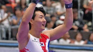 시원한 공중 동작 선보인 김재호, 최종 5위 기록 [기계체조 남자 마루]