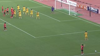 중국의 반칙, 또 한번의 프리킥을 얻어낸 대한민국 [남자 축구 준결승 대한민국 vs 중국]