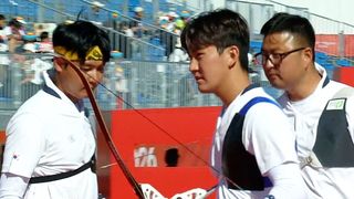 10점으로 출발해 10점으로 끝낸 대한민국, 기분 좋은 1세트 출발 [양궁 리커브 남자 단체 준결승]
