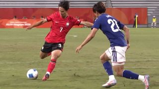 아깝습니다! 결정적인 선제골 기회를 날리는 엄지성 [남자 축구 결승 대한민국 vs 일본]