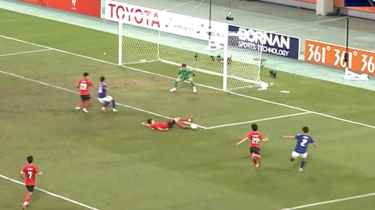 슈퍼 세이브! 슈퍼 태클로 막아낸 김지수 [남자 축구 결승 대한민국 vs 일본] 썸네일