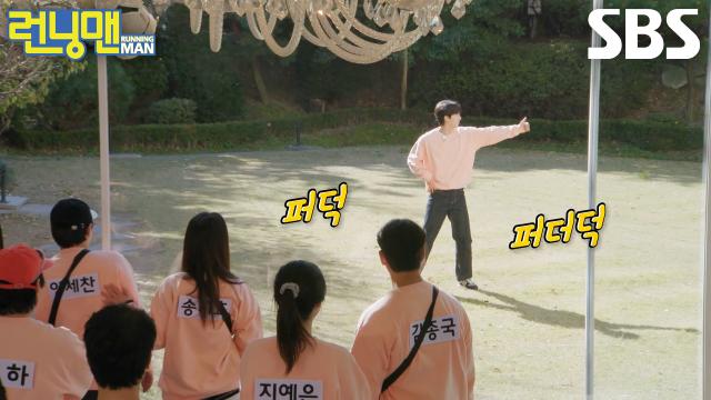 김무준, 백텀블링×현대무용 개인기(?)로 야외 무대에서 수줍은 매력 발산♨ 썸네일