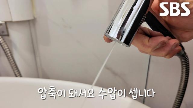 모공 청소×노폐물 제거에 효과적인 ‘머리 감기기’ 달인만의 샤워기★