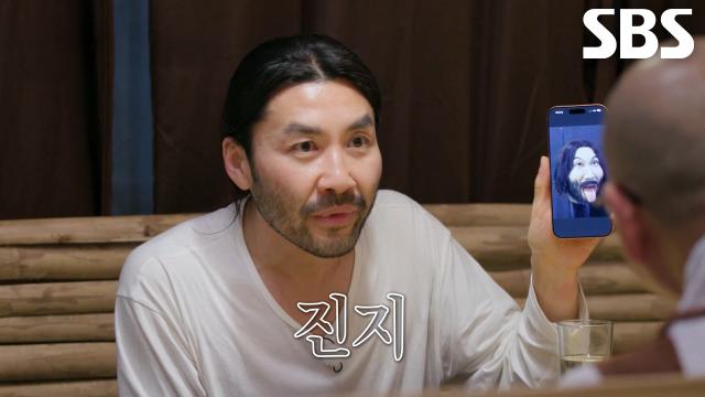 ‘호의적인 인상은 아니야’ 법륜스님, 본인 얼굴로 조형물 만든 노홍철에 한마디↗