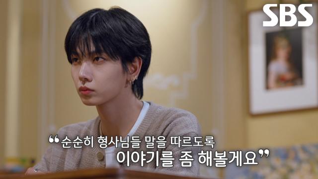 도피 생활 48일째 친척의 설득 끝에 은신처에서 형사들에게 체포된 김 씨 썸네일