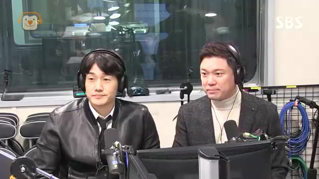 유지태,  '정성화' 연기 너무 잘해. 같이 연기 안하려 했다. (송은이김숙의언니네라디오,2016년10월31일) 썸네일