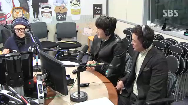 유지태-정성화,  '스플릿' 500만 넘으면 인간볼링 하겠다. (송은이김숙의언니네라디오,2016년10월31일) 썸네일