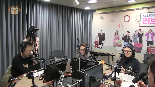 유지태,  '김준호'에게 방송 중 전화 그만하라고 한적 있어 (송은이김숙의언니네라디오,2016년10월31일) 썸네일