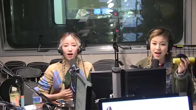 신경쓰지마, 바버렛츠 라이브(송은이김숙의언니네라디오,2016년11월9일) 썸네일