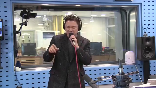 롤라의 땅(뮤지컬 '킹키부츠' 넘버), 정성화 라이브(김영철의파워FM,2016년11월16일) 썸네일