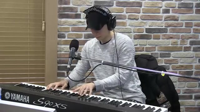 Afternoon in Praha, 윤한 라이브(박선영의씨네타운,2016년12월21일) 썸네일