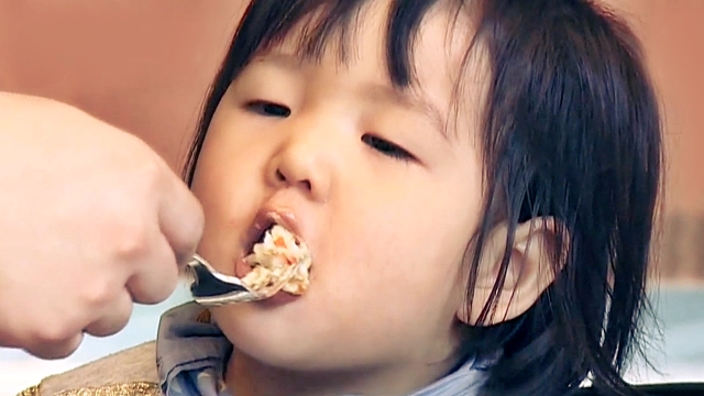 지율이 먹방 시작합니다! (지율,소율네)