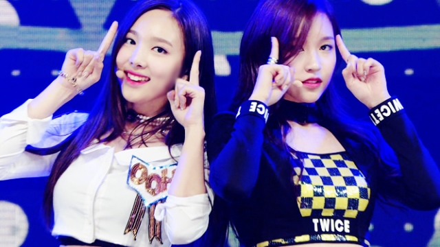 <50회> JYP가 5년 만에 선보인 걸그룹! 아홉 소녀들의 우아한 데뷔 무대! TWICE 'OOH-AHH하게'