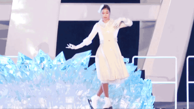 평창올림픽 개회식 - ‘여왕의 귀환’ 성화를 점화하는 김연아