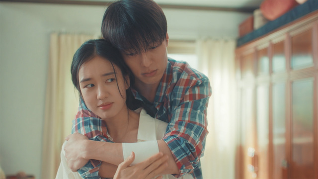 키스는 괜히 해서!