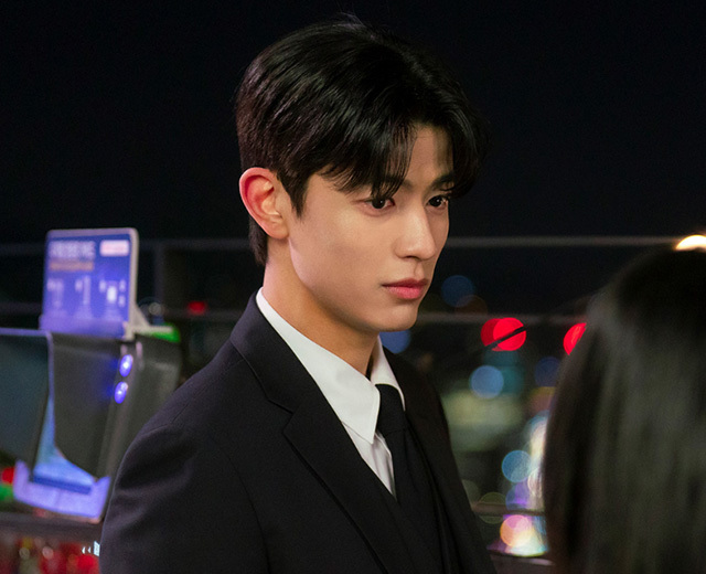 [8회 프리뷰] ‘김혜윤X로몬’, 남산 야경 데이트 포착