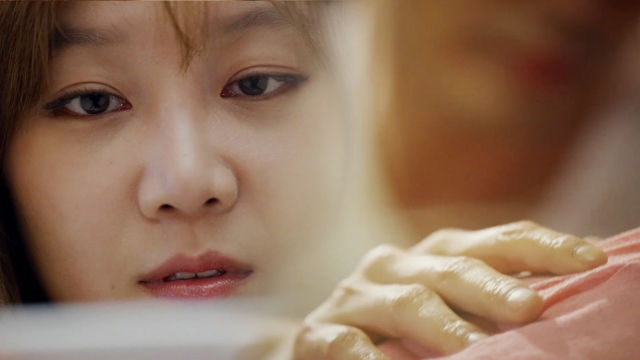 필름 끊긴 공효진, 조인성과 어젯밤 'CCTV 돌려보니'