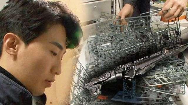 [단독] 로봇 부품으로 재탄생시킨 우주전사 칼 ‘프라모델 신’