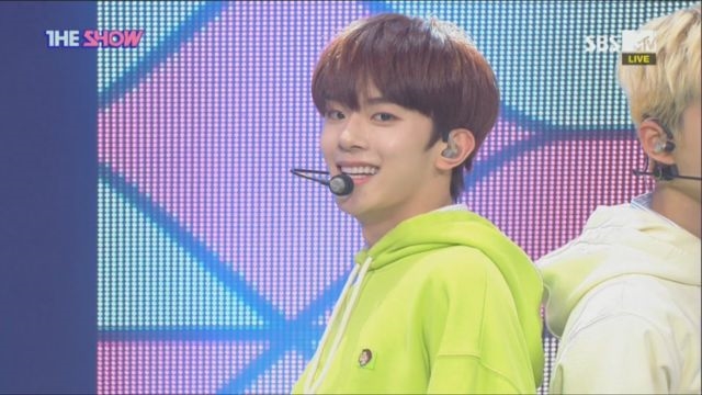 그만 좀 잘생겨, 그게 뭔데, 그만 잘생기라고, 그거 어떻게 하는건데, VERIVERY '불러줘'