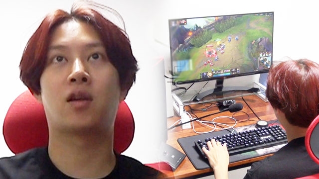 ‘게이머 희철’ 이번엔 가상 게임 세계로 빠져드는 희철