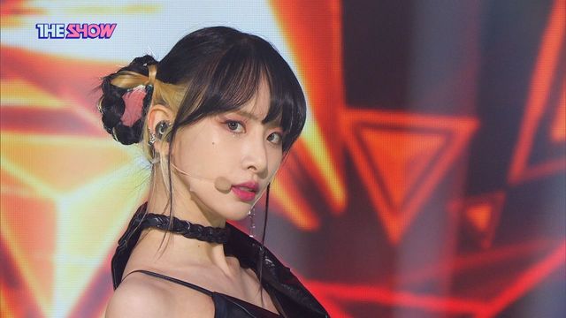 성숙미 넘치는 퍼포먼스, 우주소녀 더 블랙 'Easy'